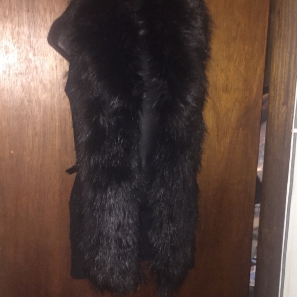 Guess faux fur vest - Picture 3 of 7